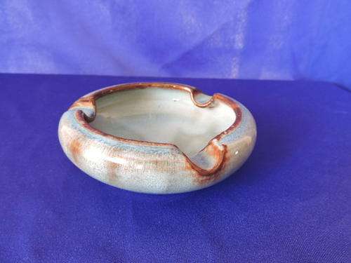Linnware C1940's South African Collectable Pottery Ashtray